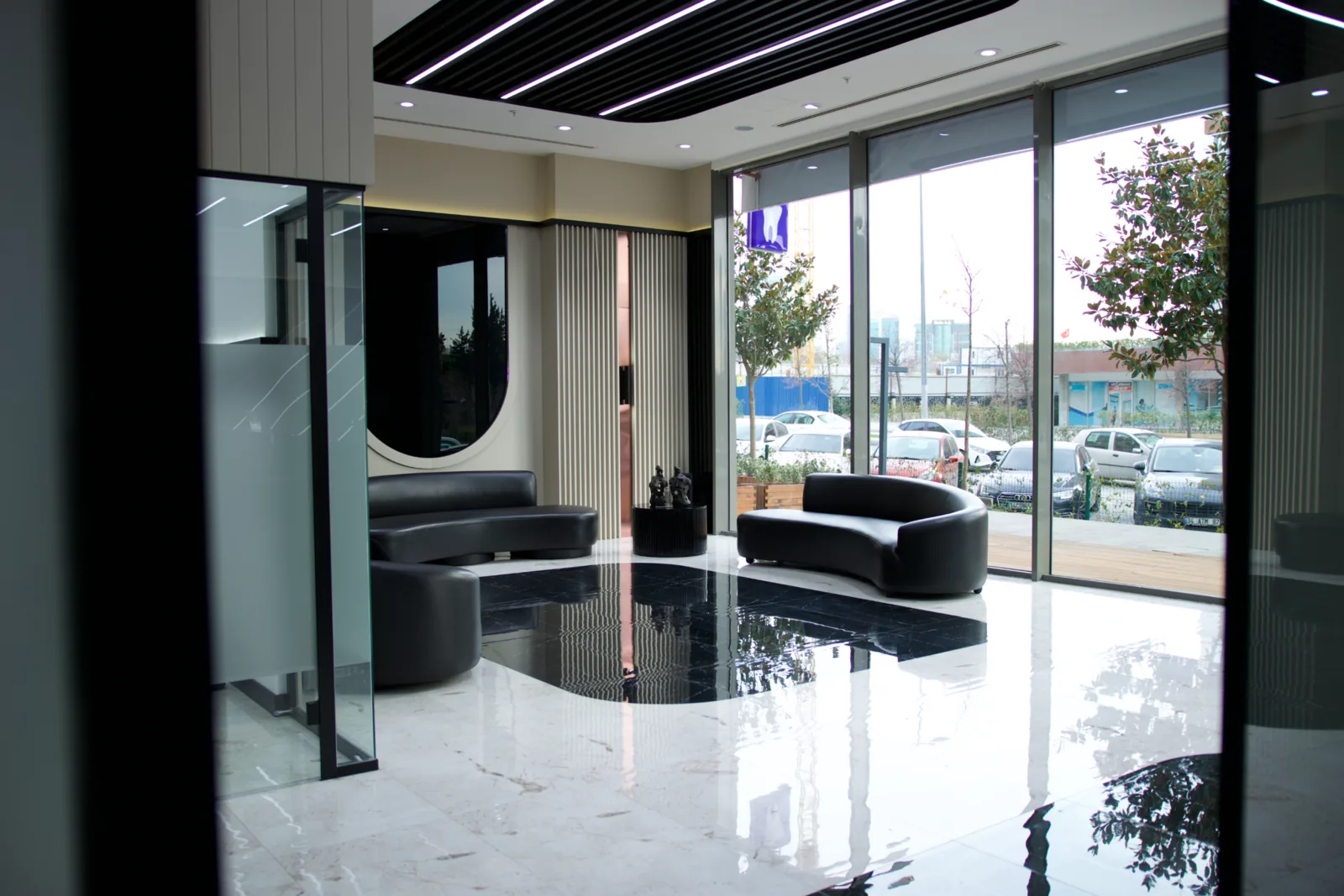 Aksu Clinic Clinic Waiting Lounge
